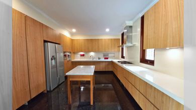 Disewakan Rumah Nyaman di Menteng, Jakarta Pusat, LT 737m²