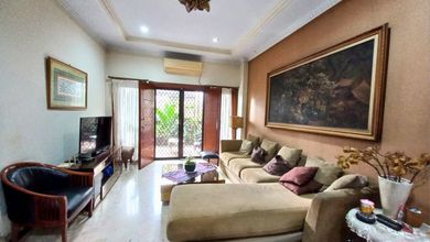 Rumah Mewah di Bendungan Hilir, Jakarta Pusat, 6 Kamar Tidur, LT 420m²