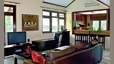 Cocok untuk Kantor di Jalan Raya area Jakarta Selatan Cocok untuk Kantor/Huni