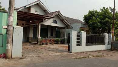 Jual Rumah Strategis di Rawalumbu, Bekasi - LT 242m²