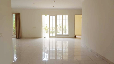Disewakan Rumah Terjangkau di BSD, Tangerang Selatan, LT 300m²