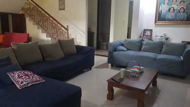 Hunian Elegan di Ciputat, Tangerang Selatan, 4 KT, LT 326m²