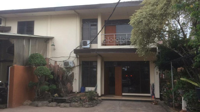 Rumah Mewah di Setiabudi, Jakarta Selatan, 3 Kamar Tidur, LT 1700m²