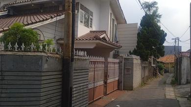Kesempatan Eksklusif, rumah Prestisius di Tangerang Kota, Tangerang, LB 365m²