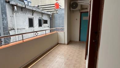 Dijual rumah Premium di Tamansari, Jakarta Barat - LT 104m²