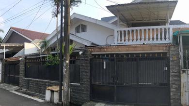 Rumah Mewah di Kebayoran Lama, Jakarta Selatan, 6 KT, LT 265m²