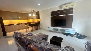 Rumah Elite di Kawasan Cengkareng, Jakarta Barat, LB 140m², Harga 2,55 Miliar