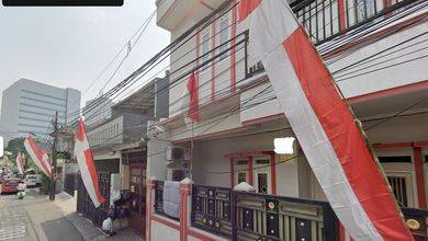 Jual Rumah Siap Huni di Slipi, Jakarta Barat, Luas 231 m2