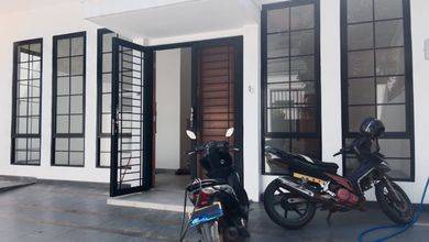 Jual Rumah Baru area BSD Griya Loka, Tangerang LT 180 m2