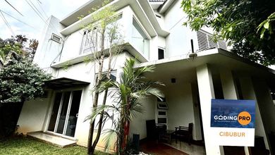 Rumah Prestisius di Kawasan Cibubur, Jakarta Timur, LB 240m², Harga 6,5 Miliar
