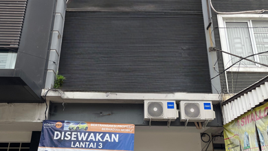 Ruko 3 Lantai Cocok untuk Kantor di Karawaci Tangerang
