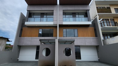 Hunian Elite di Kawasan Setra Duta, Bandung, LB 298m², Harga 4,7 Miliar