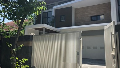 Rumah Prestisius di Kawasan Lengkong, Bandung, LB 450m², Harga 7,8 Miliar
