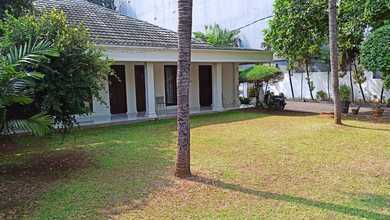 Penawaran Langka, rumah Mewah di Kebon Jeruk, Jakarta Barat, LB 550m²