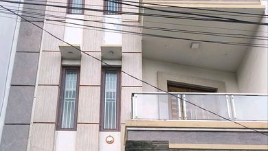 Hunian Elite di Kawasan Jelambar, Jakarta Barat, LB 402m², Harga 5,7 Miliar