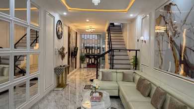Rumah Elegan di Kemanggisan, Jakarta Barat, 4 KT, LT 52m²