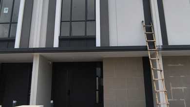 Rumah Dijual di Cakung, Jakarta Timur, LB 87m², Harga Kompetitif!