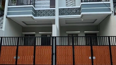 Rumah Elegan di Tomang, Jakarta Barat, 4 KT, LT 60m²
