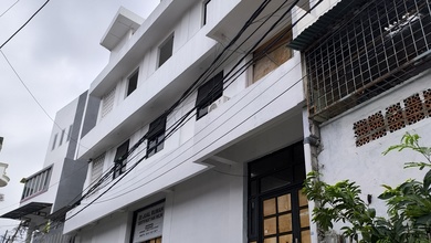 Dijual Rumah Strategis di Tambora, Jakarta Barat - LT 76m²