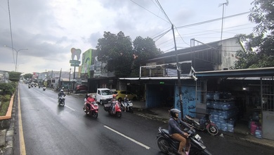 Di Jual Cepat Murah Rumah dan Kost 34 Pintu + Ruko 2Unit Luas 1300M² Lokasi Strategis Tepi Jalan Raya Utama Cibitung Jl.teuku Umar , Cibitung Bekasi Jawa Barat#Hamdan