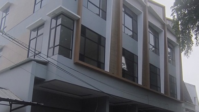 Di Jual Ruko Hook Baru Taman Ratu,4 Lantai 6,2x13,5 Atap Rooftop Zona Komersil Bisa Hunian Lokasi Strategis Jalan Lebar Di Taman Ratu Jakarta Barat.#hamdan