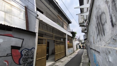 Rumah Mewah di Kawasan Kemayoran, Jakarta Pusat, LB 360m², Harga 3,5 Miliar