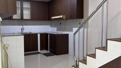 Rumah Mewah Disewakan di Sunter, Jakarta Utara, 5 KT, LT 98m²