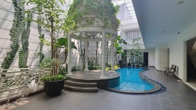 Rumah Elit LT 492 m2, area Kebon Kacang, Jakarta Pusat