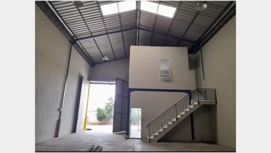 Disewakan Gudang Office 2 Lantai Lokasi Pasar Kemis Tangerang Banten