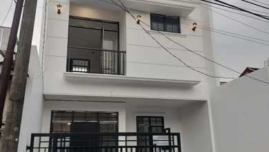 Rumah Siap Pakai di Area BSD, Tangerang, LT 84m²
