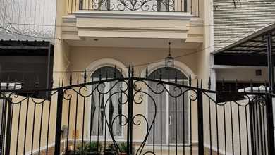 Kesempatan Rumah di Kapuk, Jakarta Utara, LB 250m², Harga 2,5 Miliar