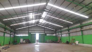 Gudang Dengan Office, Area Parkir, Mess di Ranca Iyuh Deraham Jambe, Tangerang