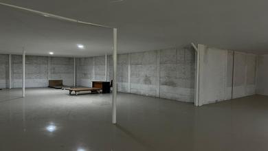 Disewakan Gudang di Pinggir Jalan Raya Serpong, Luas 1000 m2