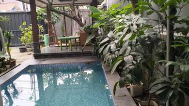 For Sale rumah Eksklusif di Meruya, Jakarta Barat - LT 240m²