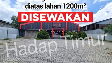 Disewakan Bangunan Komersil Tepi Jalan Raya Hadap Timur