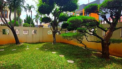 Rumah Prestisius di Kawasan Metro Permata, Tangerang, LB 240m², Harga 3,2 Miliar