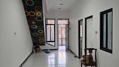 Dijual Rumah 4lt Cocok Tuk Usaha Atau Kost Kawasan Ramai