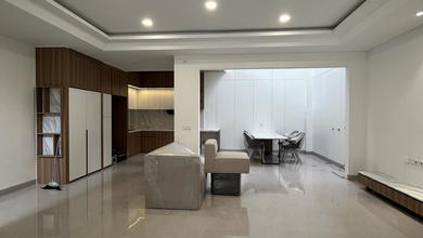 Rumah Area Premium BSD City, Tangerang - Harga Menarik 3,95 Miliar