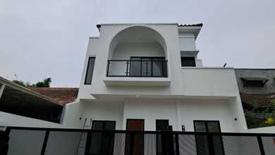 Hunian Mewah di Kawasan BSD, Tangerang, LB 160m², Harga 2,95 Miliar