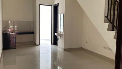 Rumah Favorit di Green Lake City, Jakarta Barat, 2 KT, Harga 1,35 Miliar