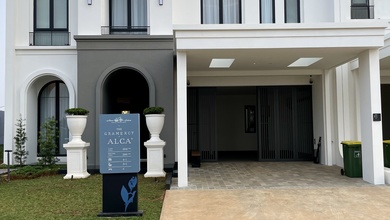 Kesempatan Langka, rumah Mewah di Alam Sutera, Tangerang, LB 300m²