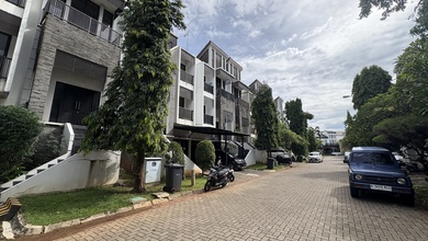 Rumah Area Premium Lebak Bulus, Jakarta Selatan - Harga Terbaik 7 Miliar