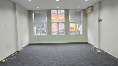 Disewakan Ruko 3,5 Lantai di Alam Sutera, Tangerang Selatan