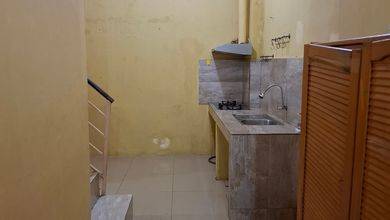 Rumah Megah Unfurnished Daerah Strategis di Cengkareng