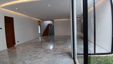 Rumah Elegan di Joglo, Jakarta Barat, 3 KT, LT 300m²