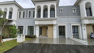 Hunian Prestisius di Kawasan Suvarna Sutera, Tangerang, LB 237m², Harga 3,7 Miliar