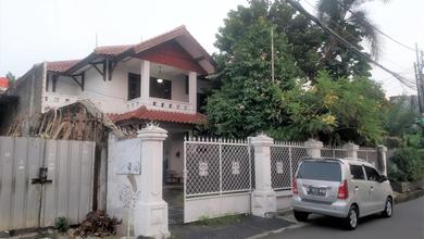 Kesempatan Eksklusif, rumah Prestisius di Kebon Jeruk, Jakarta Barat, LB 500m²