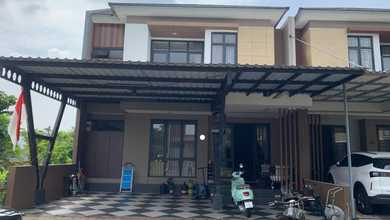 Rumah Elite di Kawasan Kota Wisata, Bogor, LB 200m², Harga 3,35 Miliar