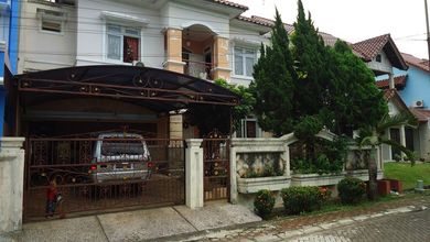 Kesempatan Eksklusif, rumah Mewah di Tapos, Depok, LB 250m²