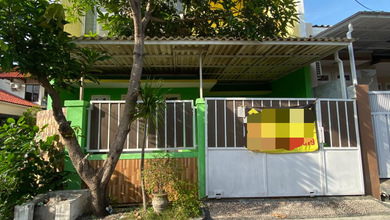 Jual Rumah Strategis di Semolowaru, Surabaya - LT 75m²